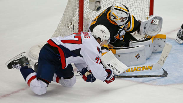 matt-murray-capitals-penguins-game-3-nhl-playoffs-960.jpg